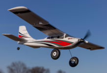 Under 250 Grams and Ready to Fly Anywhere: HobbyZone Apprentice STOL S 700 BNF Basic Review