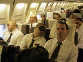 10+ Tips Frequent Flyers Swear By for Surviving — and Actually Enjoying — a Long-Haul Flight (#4 Will Surprise You!)