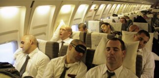 10+ Tips Frequent Flyers Swear By for Surviving — and Actually Enjoying — a Long-Haul Flight (#4 Will Surprise You!)