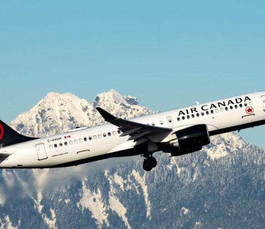 Air Canada Quits JFK for Third Time, Bets Bigger on Newark and LaGuardia